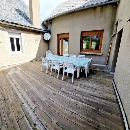 Casa vacanze La Scierie, Maison Familiale, Laguiole